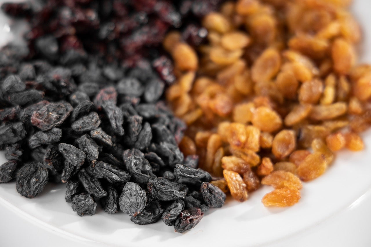 Premium Dried Raisins - Sweet & Luscious | zirshik | Health Organizer | 1 Kg